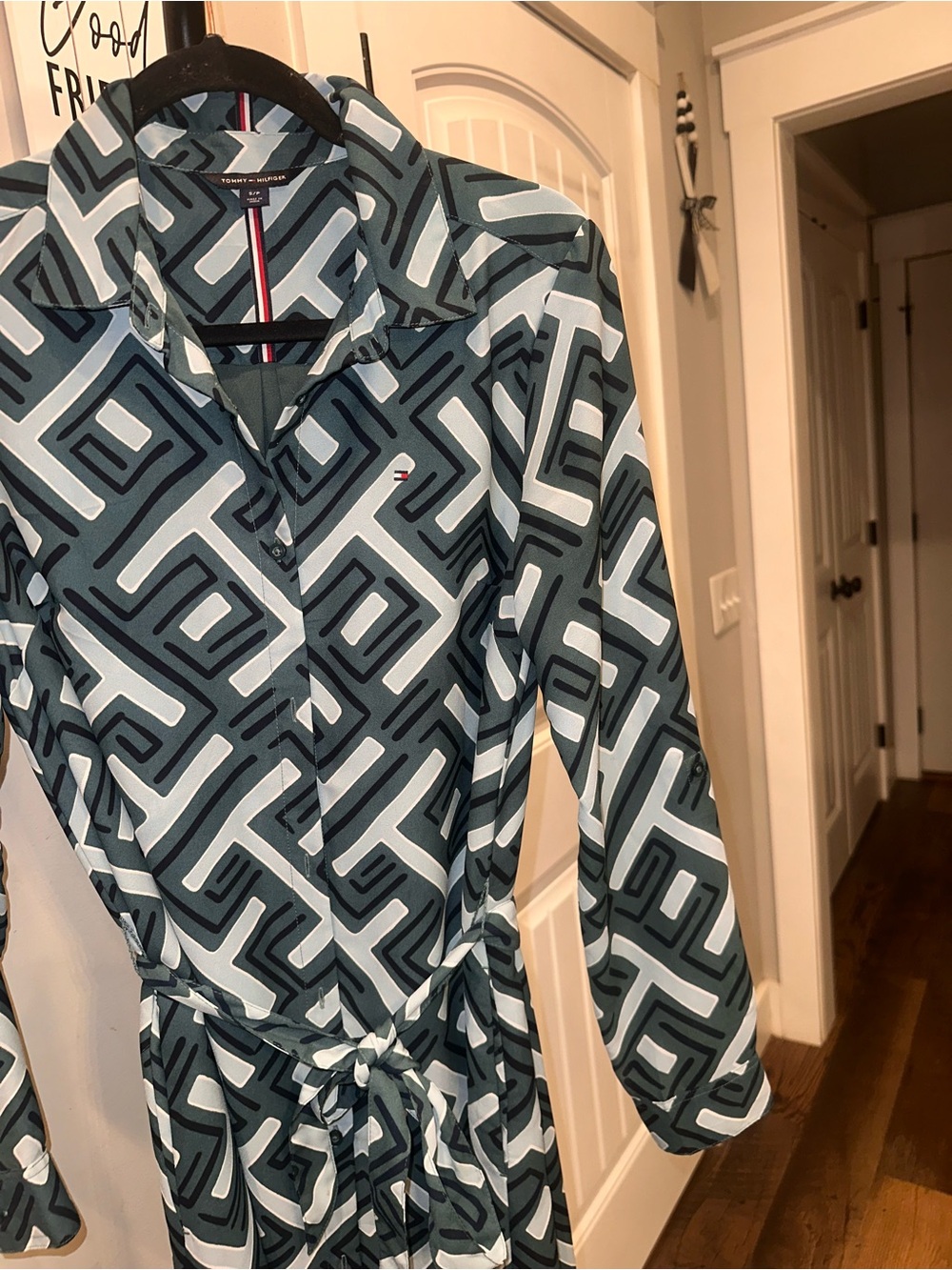Tommy Hilfiger Size Small Women’s Geometric Print Shirt Dress in Dark Green - Picture 4 of 9